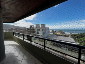 B250 - Apto 3 quartos com vista mar sobre Avenida